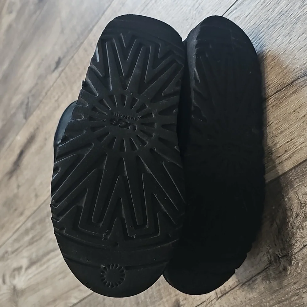 Ugg Classic Short Boot Black Big kids